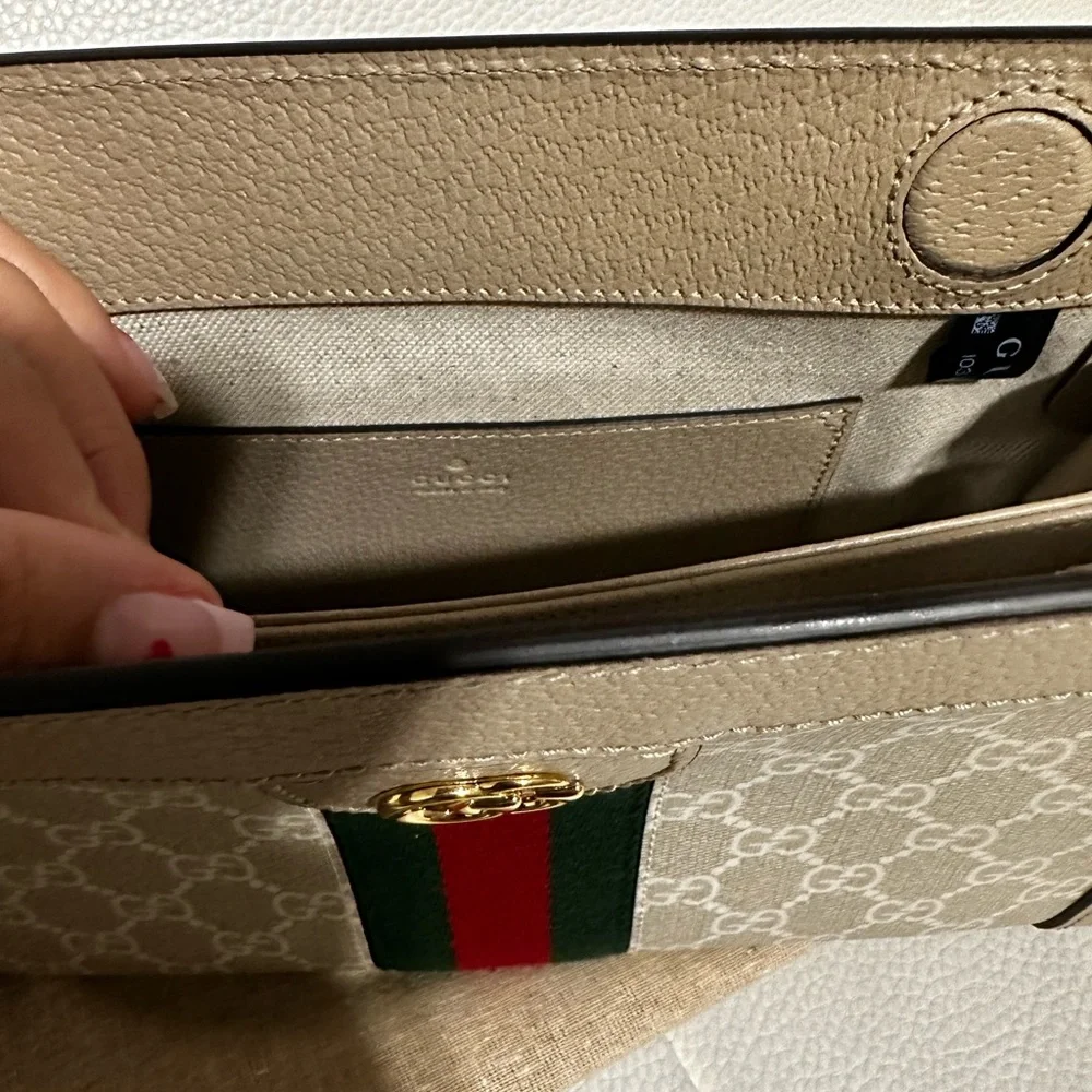 Gucci Beige and Green Shoulder Bag with Gold Chain - Picture 6 of 6
